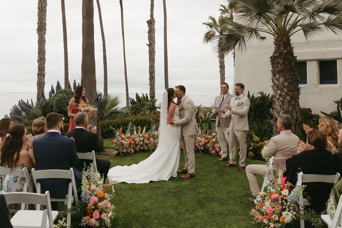 pretty-palm-leaf-event-co-rebekan-and-ben-wedding-ole-hanson-12