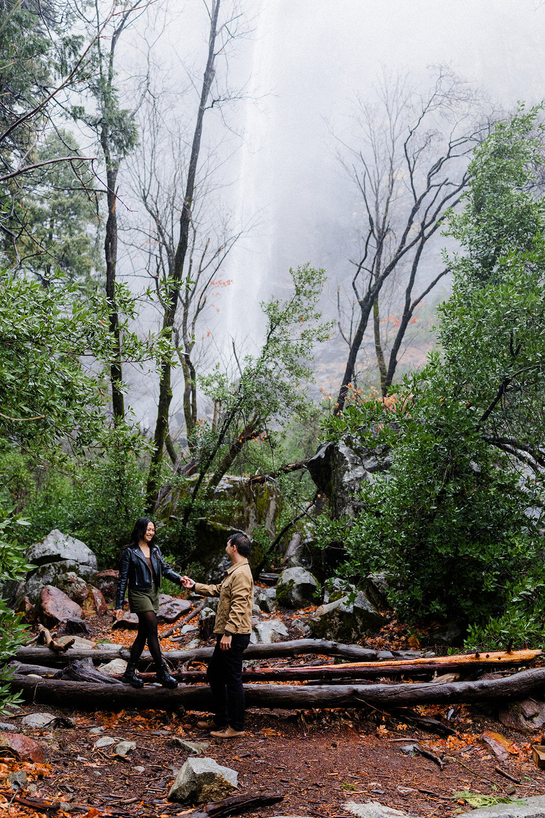 AJ Photography Armando Nevarez Yosemite California Engagement Photography Adventure Emotive Documentary6 (121)