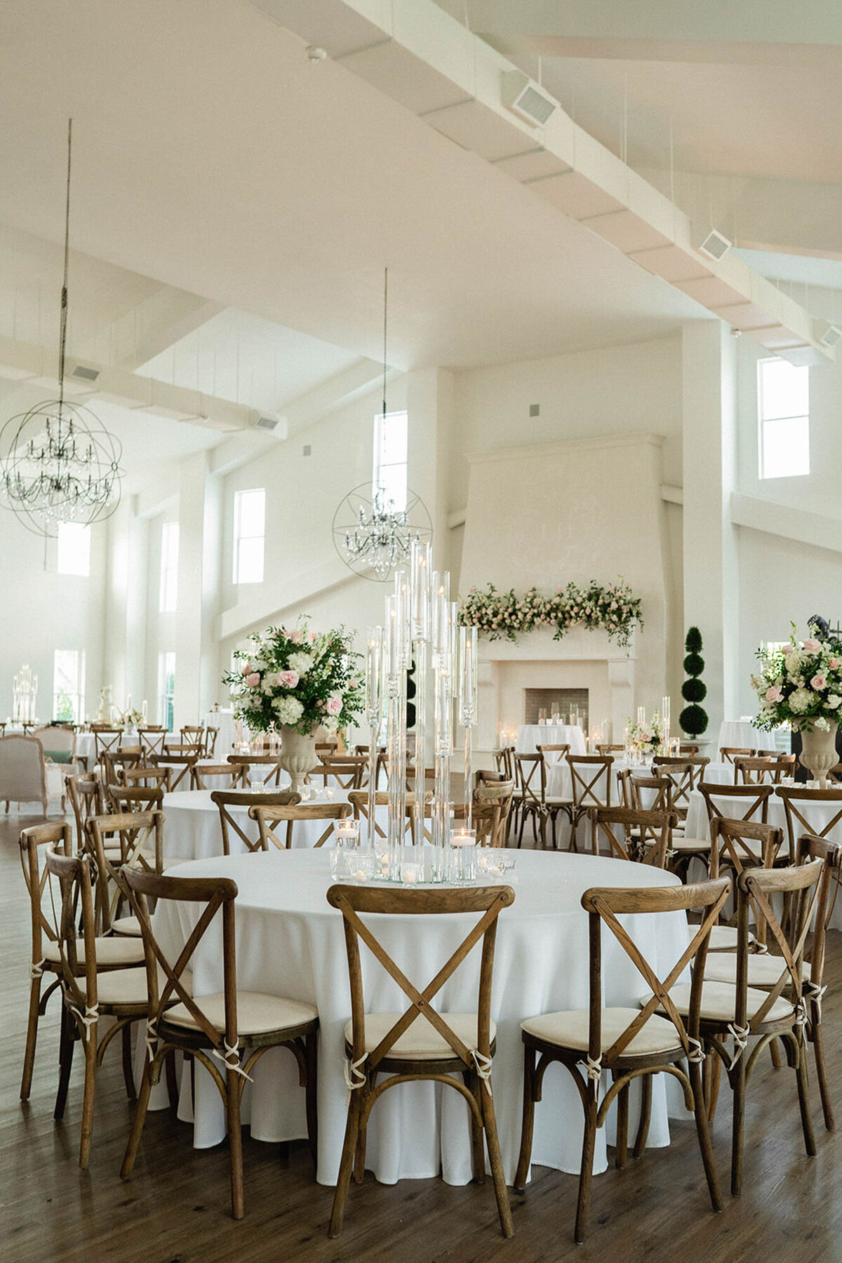 Lauren and Dylan's luxury wedding at Milicevic Family Vineyards