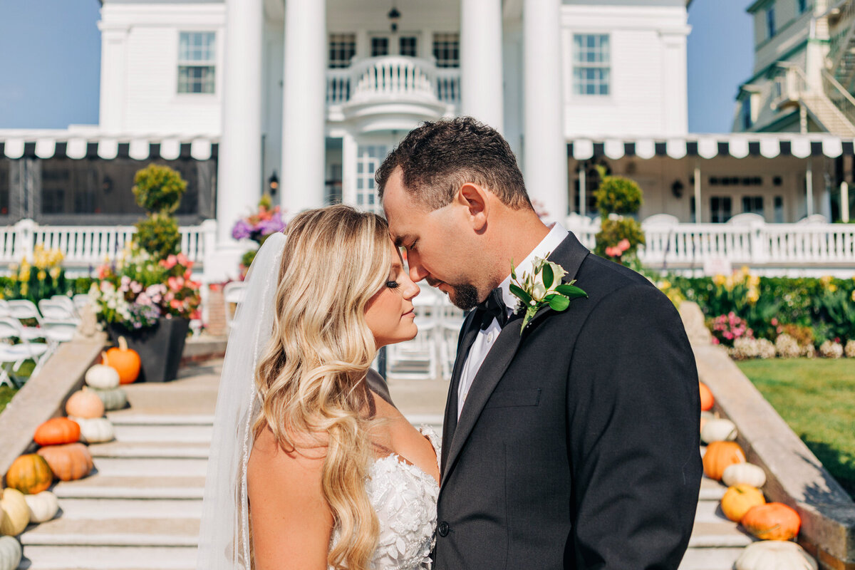 fall-wedding-peter-shields-inn