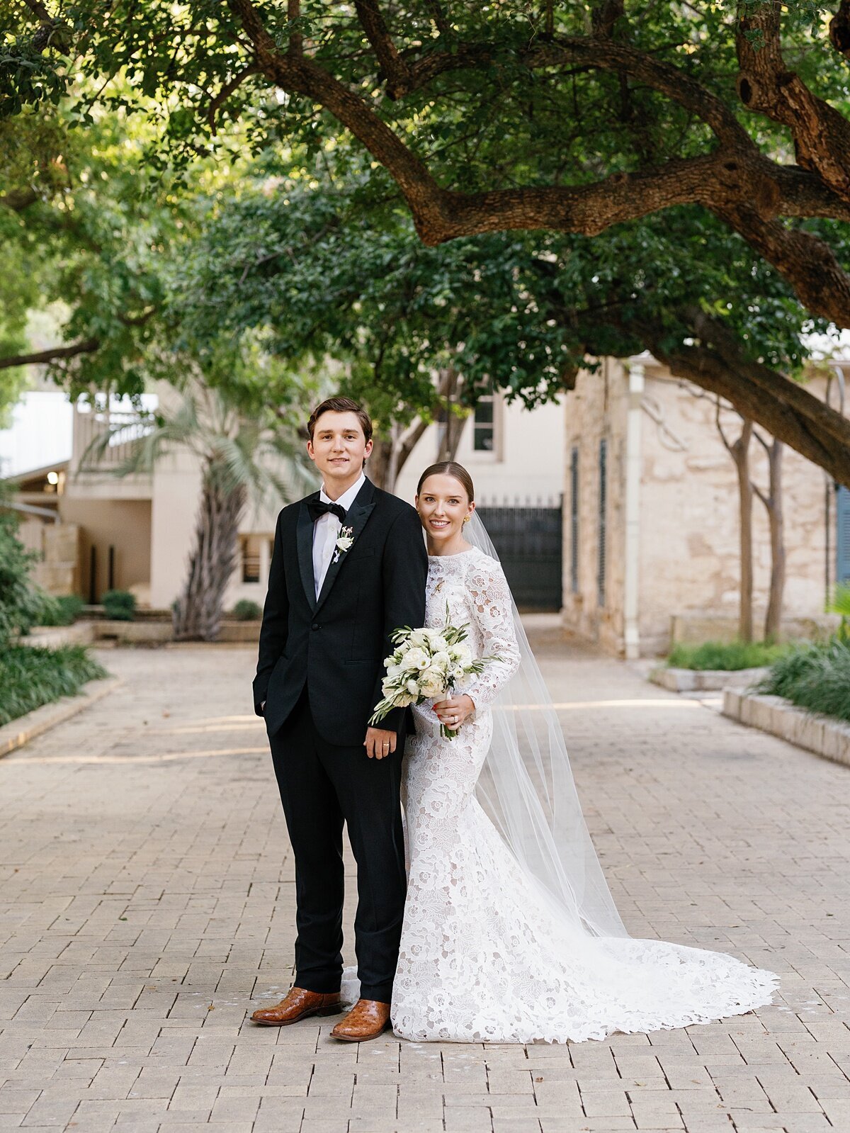 Southwes-School-of-Art-Fall-Wedding-Amy-Odom-Photography_0064