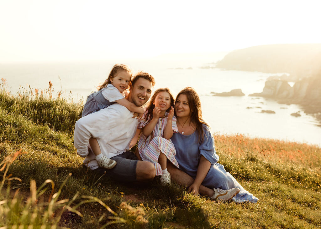 outdoor-golden-hour-photo-federal