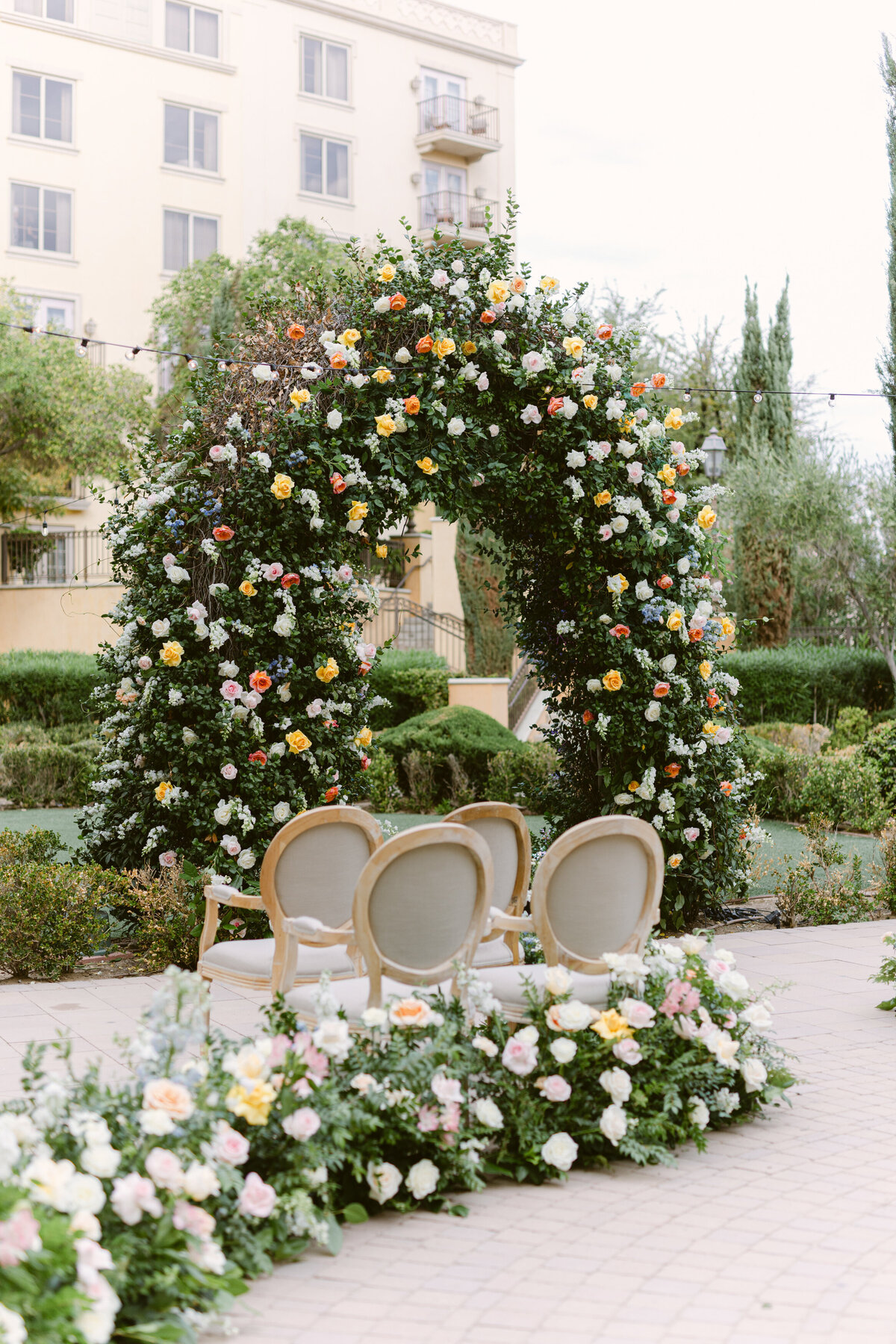 of-the-desert-flor-las-vegas-wedding-florist-hilton-lake-las-vegas-0001