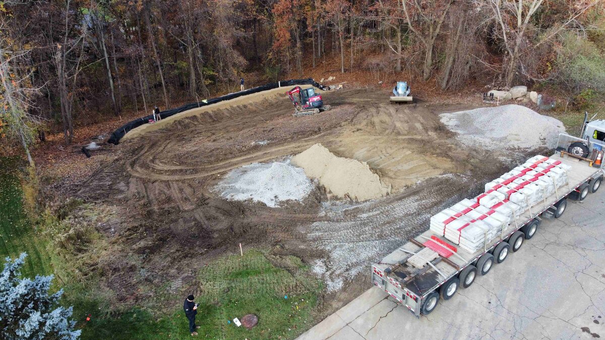 custom-retaining-wall-redi-rock-clarkston-home