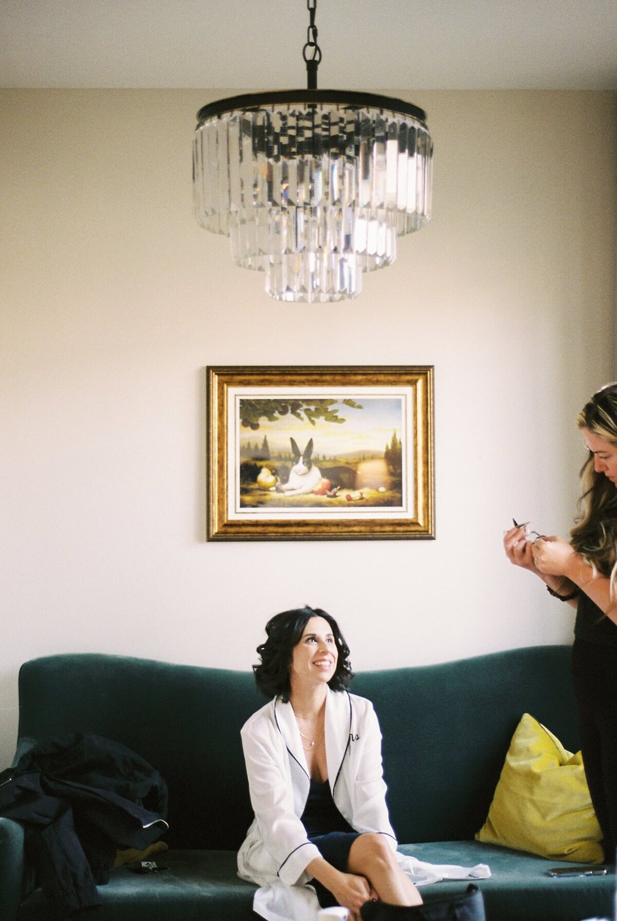bride getting ready photos