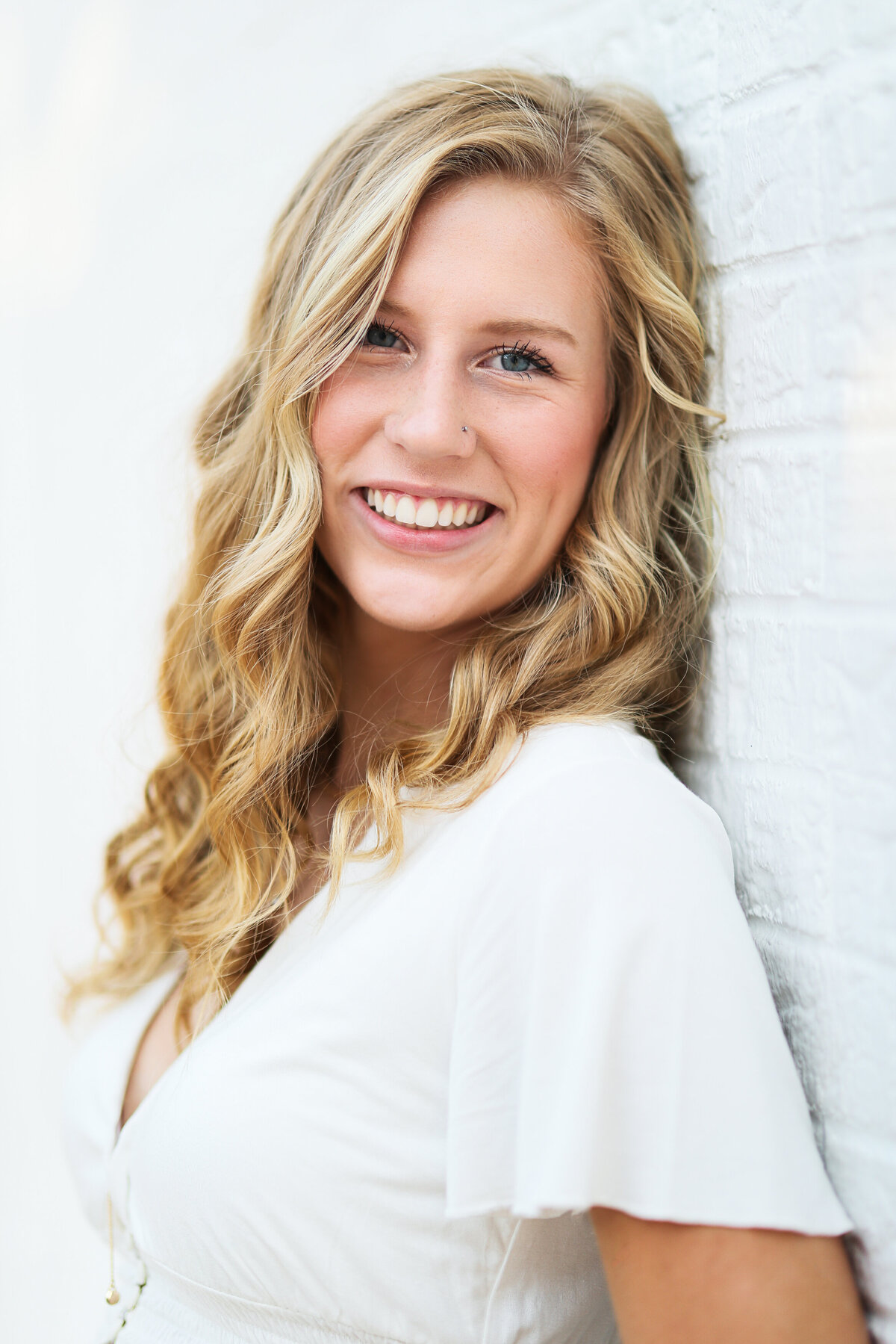 Thornton-Colorado-High-School-Senior-Photos-Photographer-Photography-Yvonne-Min-Sunset-Nature-Natural-Light-Outside-East-Lake-Horizon-Basketball-Sports-Girls-Blonde-1055