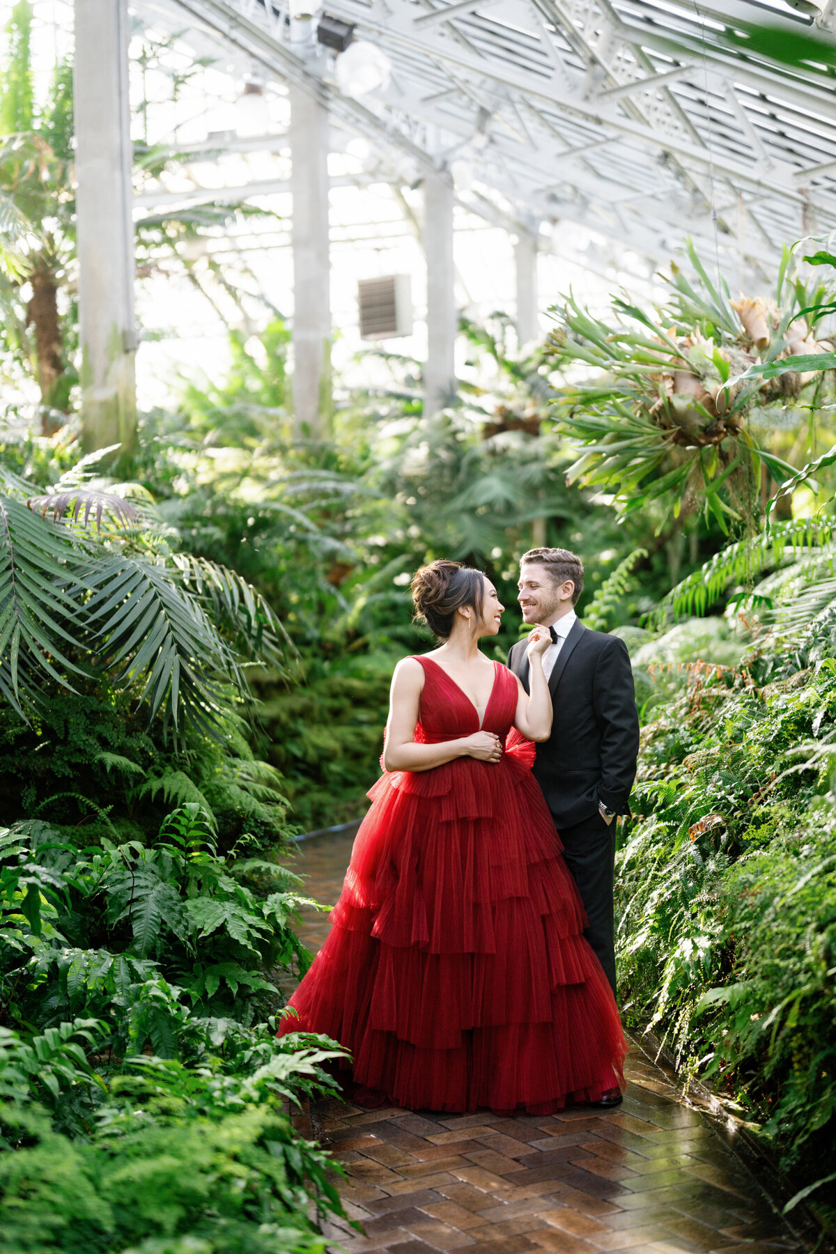 Aspen-Avenue-Chicago-Wedding-Photographer-Grace-and-Ivory-PressRoom-bryjeanartistry-Editorial-tamara-holden-Garfield-Park-Conservatory-ECBG-Cake-FAV-71