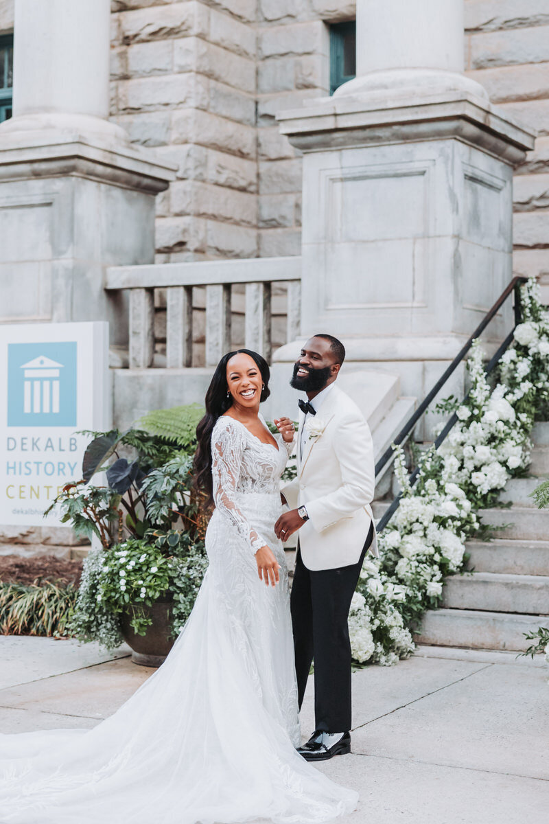 Historic-dekalb-courthouse-wedding-couple_66