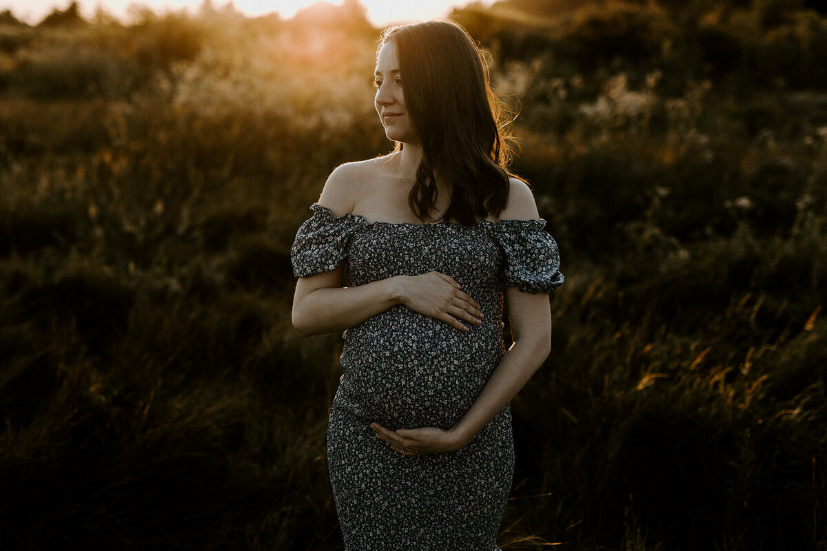Outdoor Sunset Maternity Session Vancouver BC