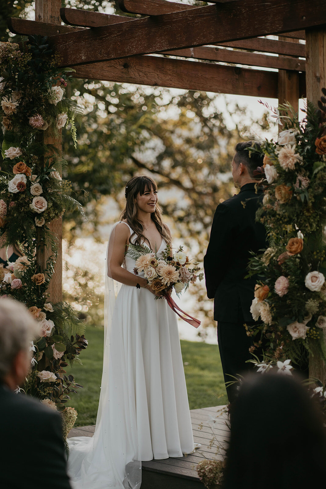 thunder-island-cascade-locks-wedding-shannon-ryan-376