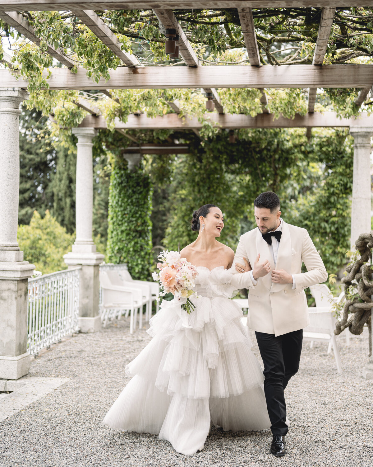 Dimos Bablis Studio Luxury Wedding Photographers Greece and Italy Santorini Wedding Villa Cipressi pastel  _026