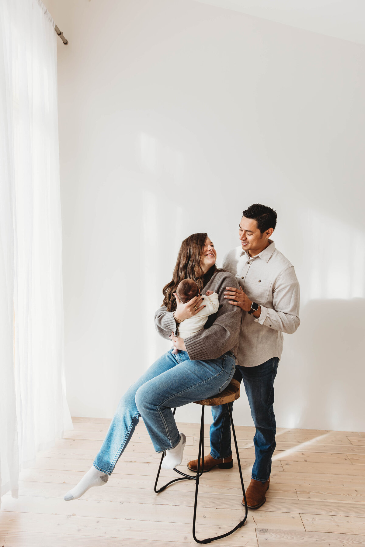 CactusandPinesPhotography_DenverColoradoFamilyPhotographer_DyeTimelessNewbornSession-12