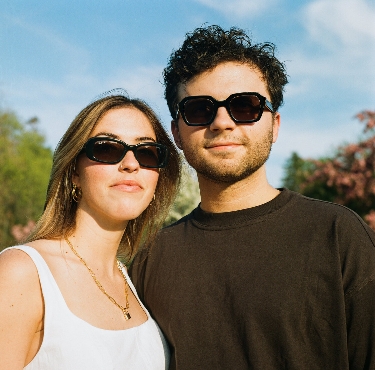 Lyndale-Rose-Garden-engagement-R&K-Will-DeGraw-Clever-Disarray-4