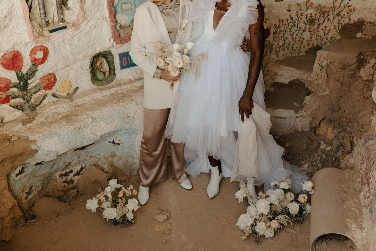 ZIGGY-IGGY-SALVATION-MOUNTAIN-LGBTQ-ELOPEMENT-68_websize