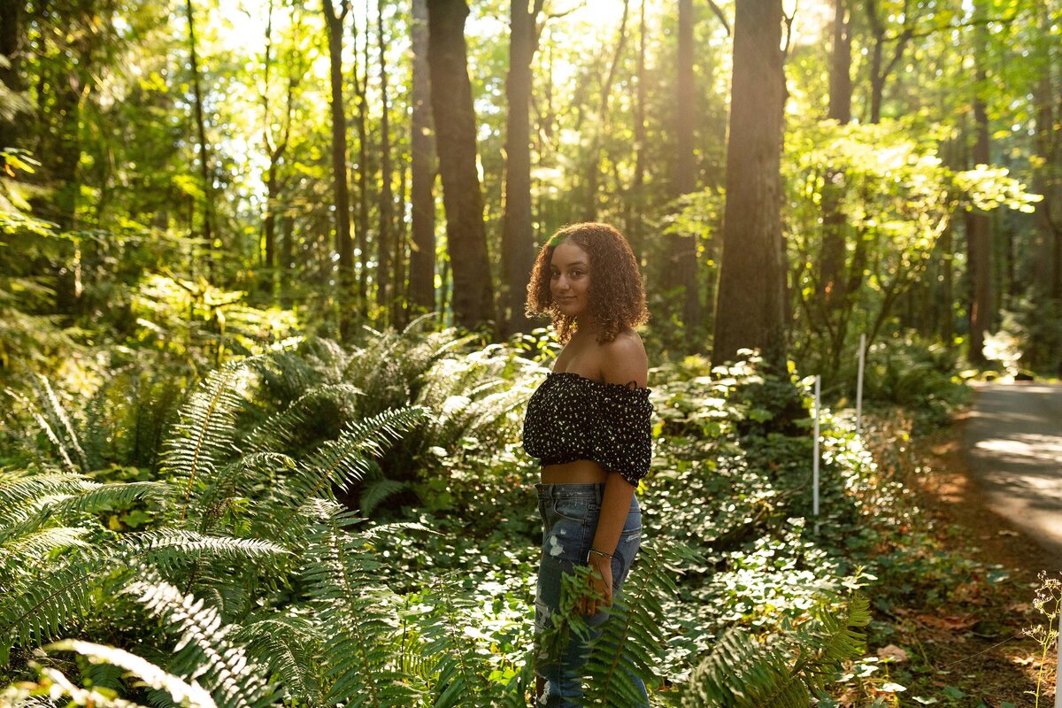 senior girl in the woods