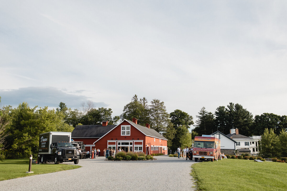 food-trucks-weding-venue-upstate