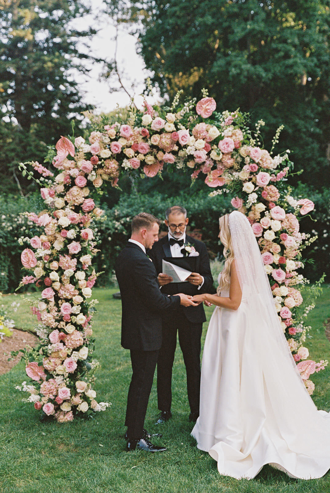 Pink destination wedding in newport-Halie Child Photography-45