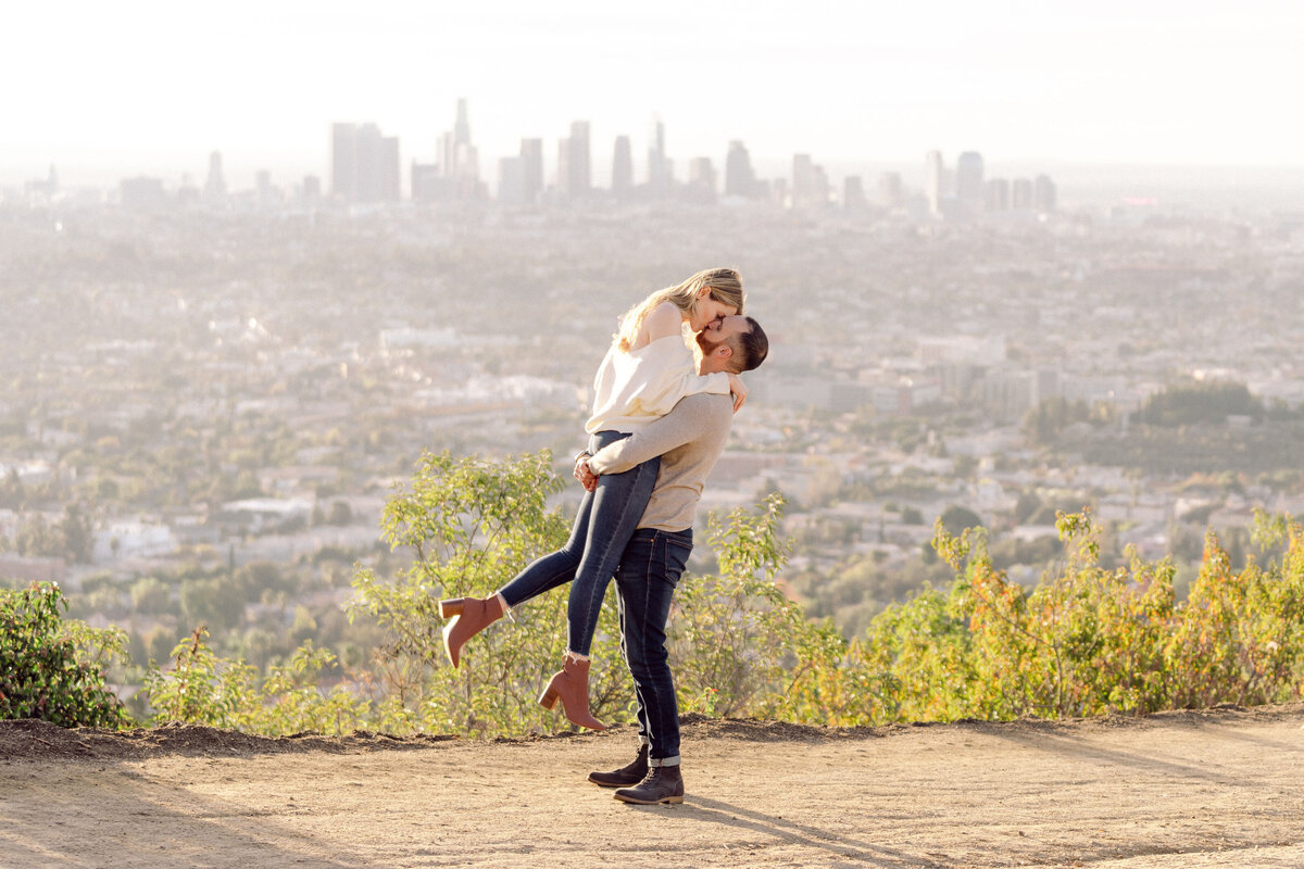 Griffith-Observatory-Engagement-Photos-Magnolia-West-Photography(105of122) (1)