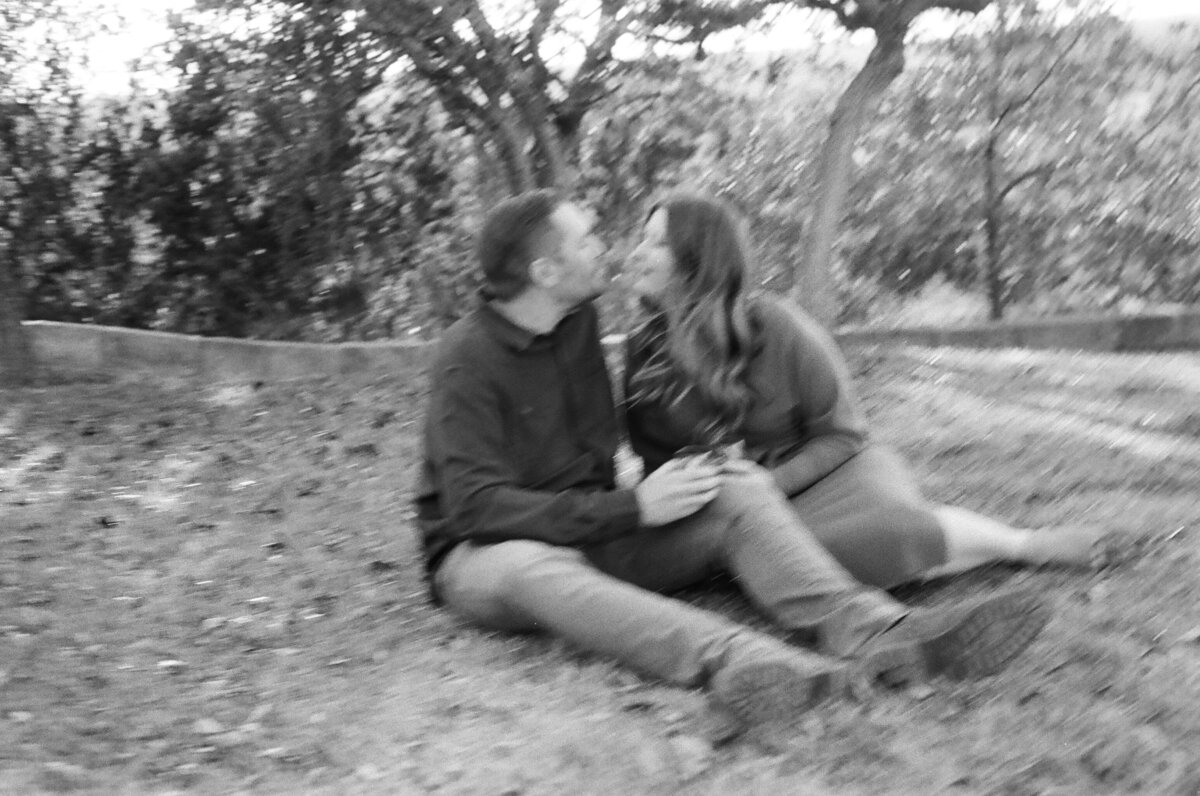 TessLesliePhotos-winery-engagement-photos-070