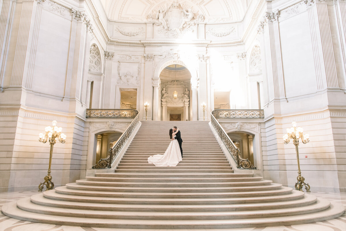 San_Francisco_City_Hall_grand_staircase_wedding_ceremony-058