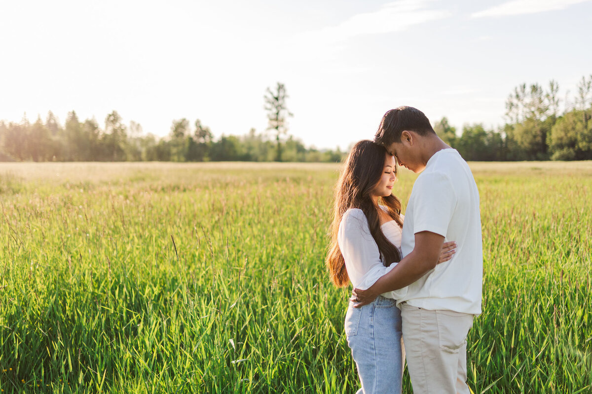Elk-Fields-Northbend-WA-Engagement-Photo-9