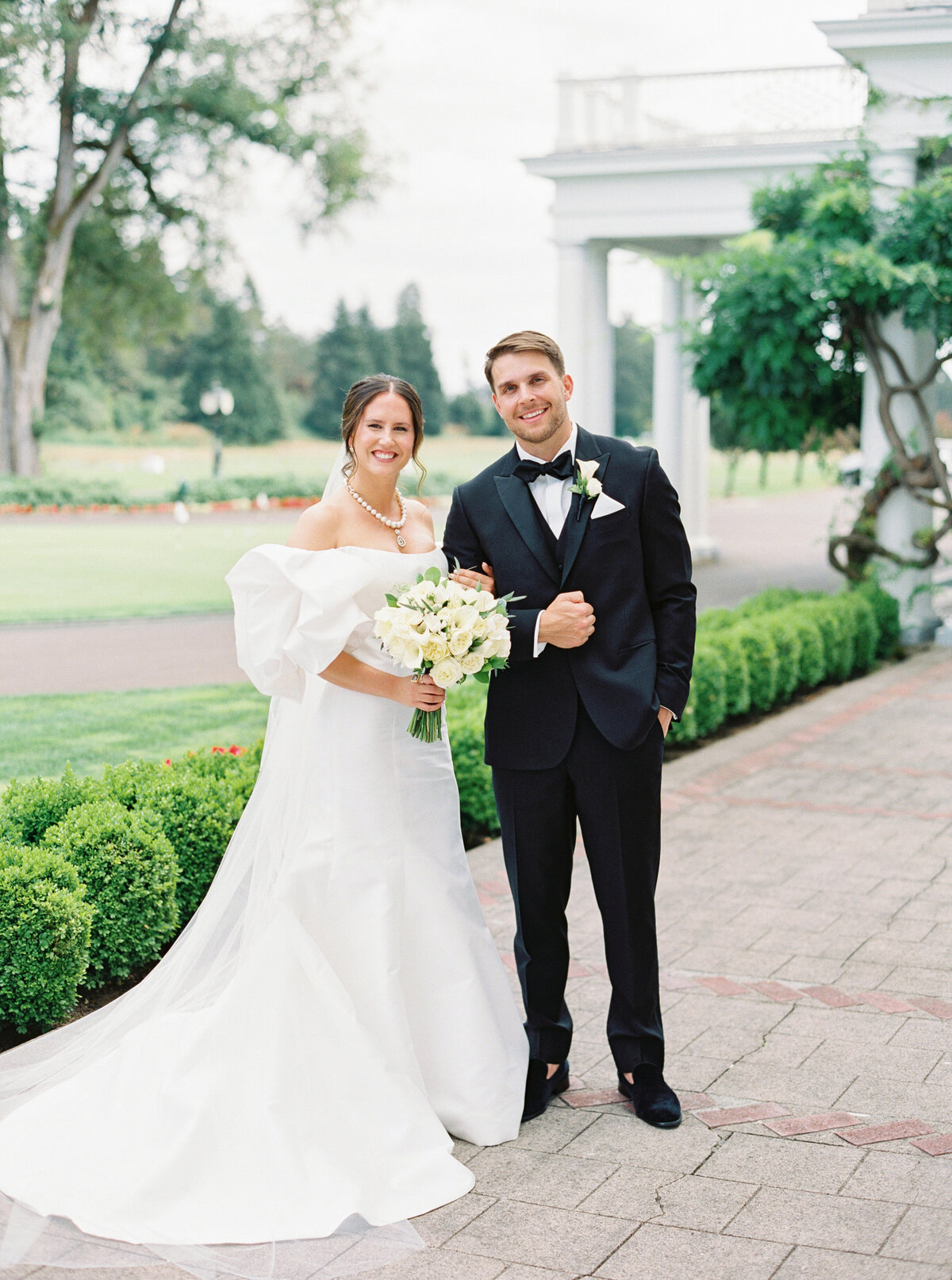 waverley-country-club-wedding-by-top-portland-photographers-the-tenneys-11