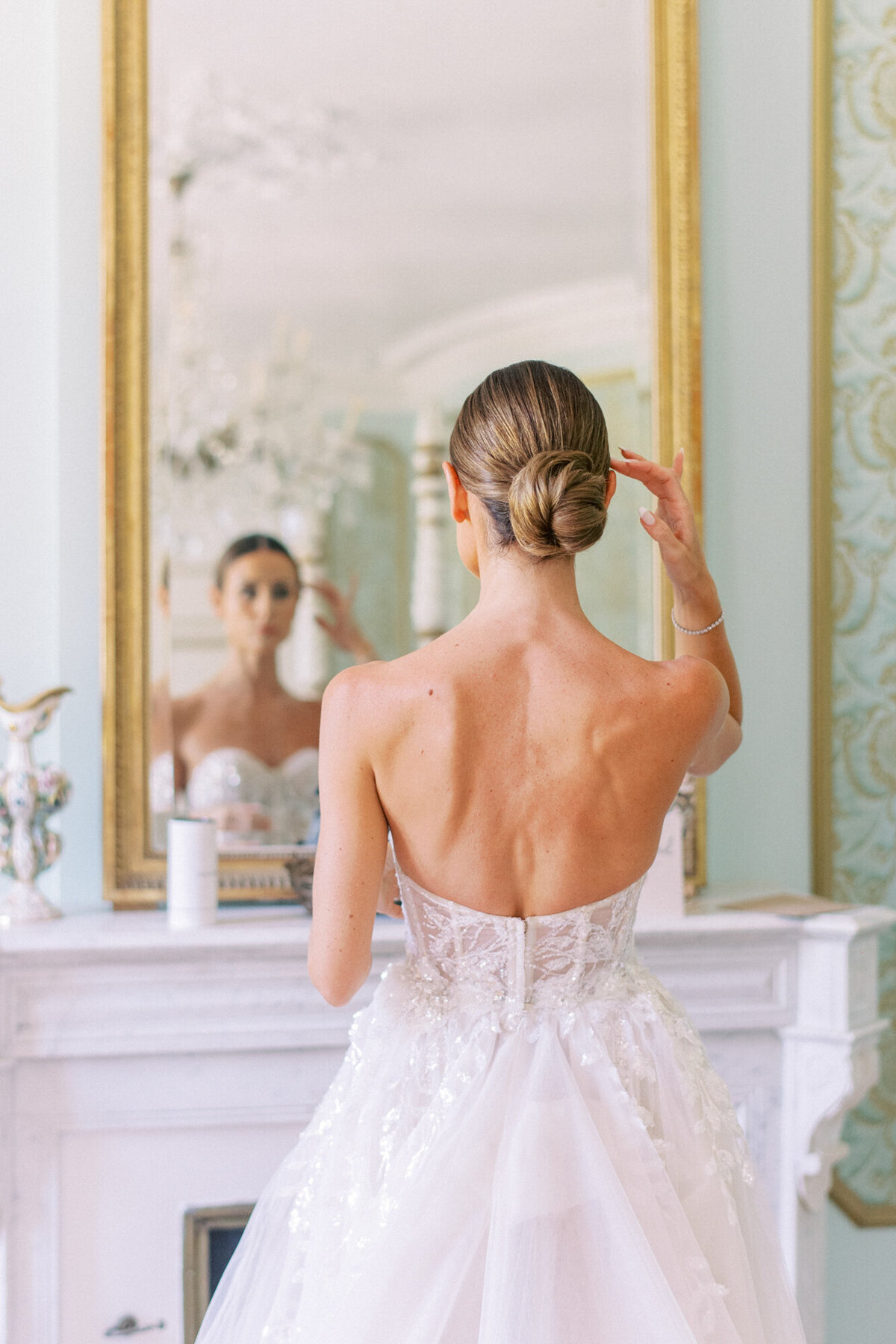 Maïlys Fortune Photography Husband Wife Wedding Weddings Photography France Switzerland Italy Timeless Dreamy Imagery Bilingual French English Destination Weddings Destination Wedding Provence French Riviera Paris Lake Como Tuscany54