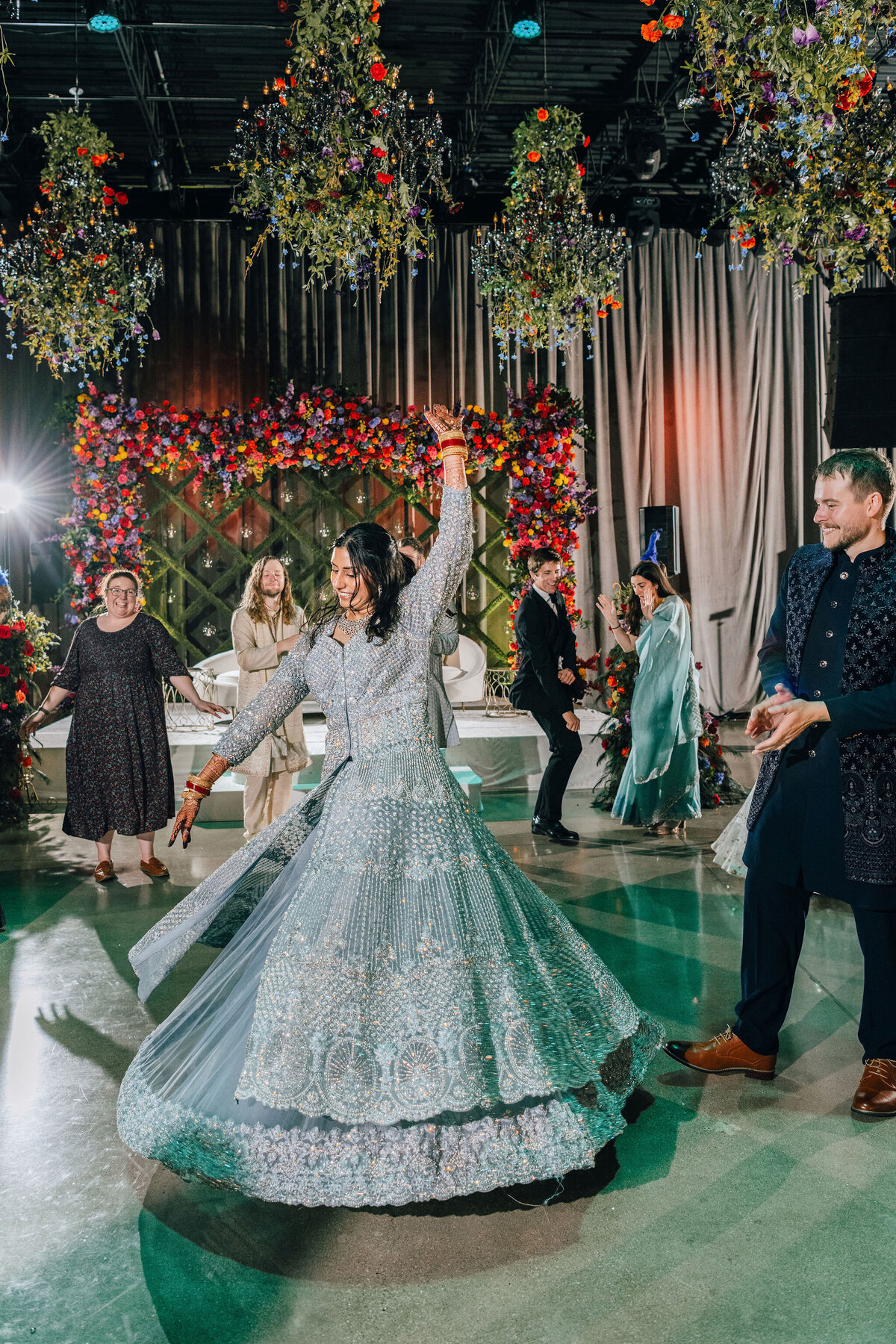 Chicago-wedding-photographers-Maha-Studios-Erica-Ben-Reception-720 (1)