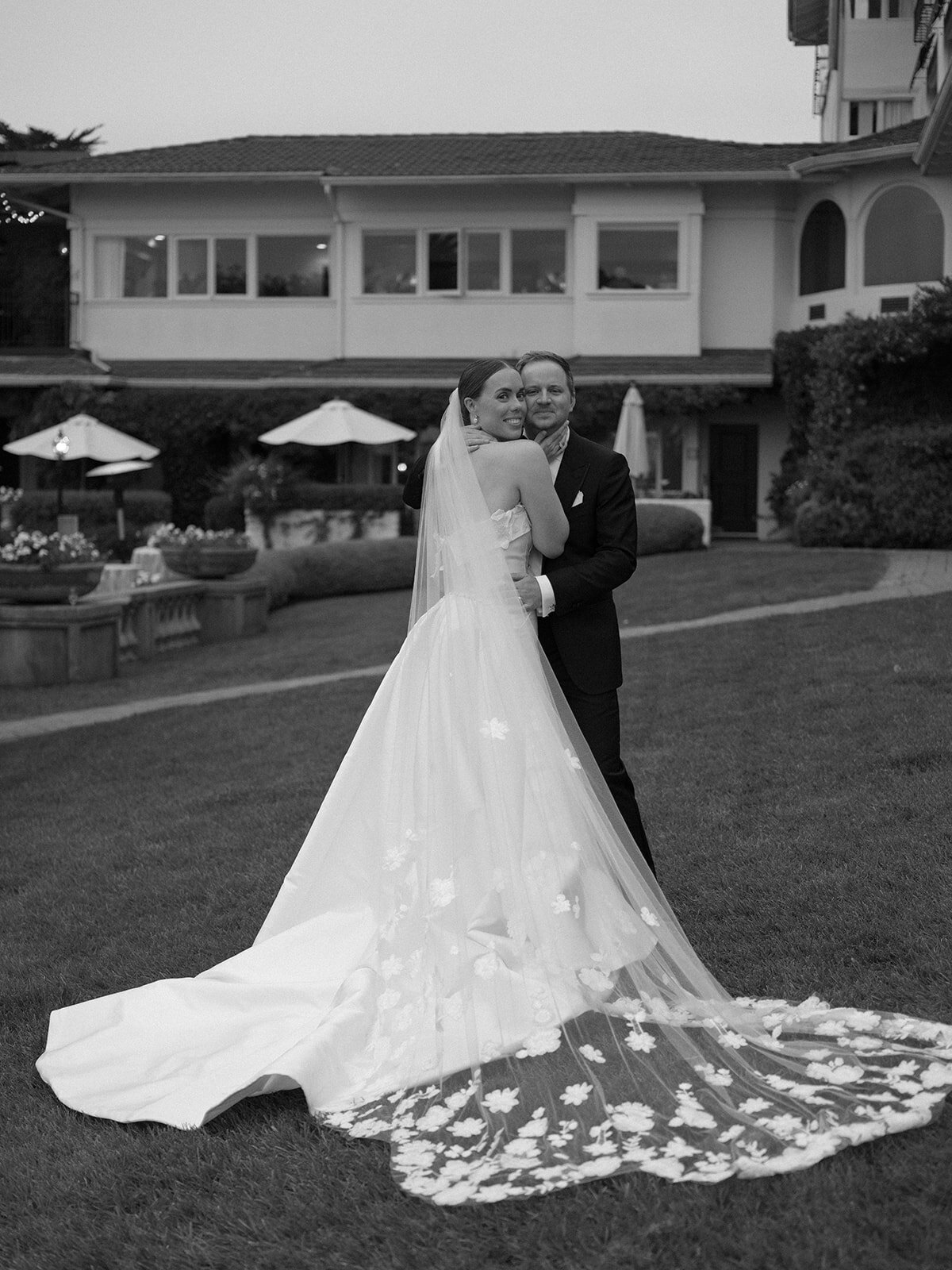 Leister-Wedding-Cocktail-Hour-Kelli-Christine-Photo-192_websize