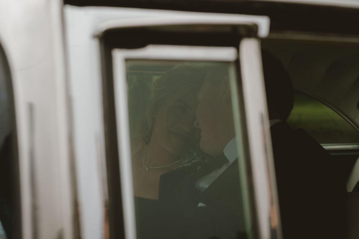 Classic Neutral Michigan Wedding Photographer-14