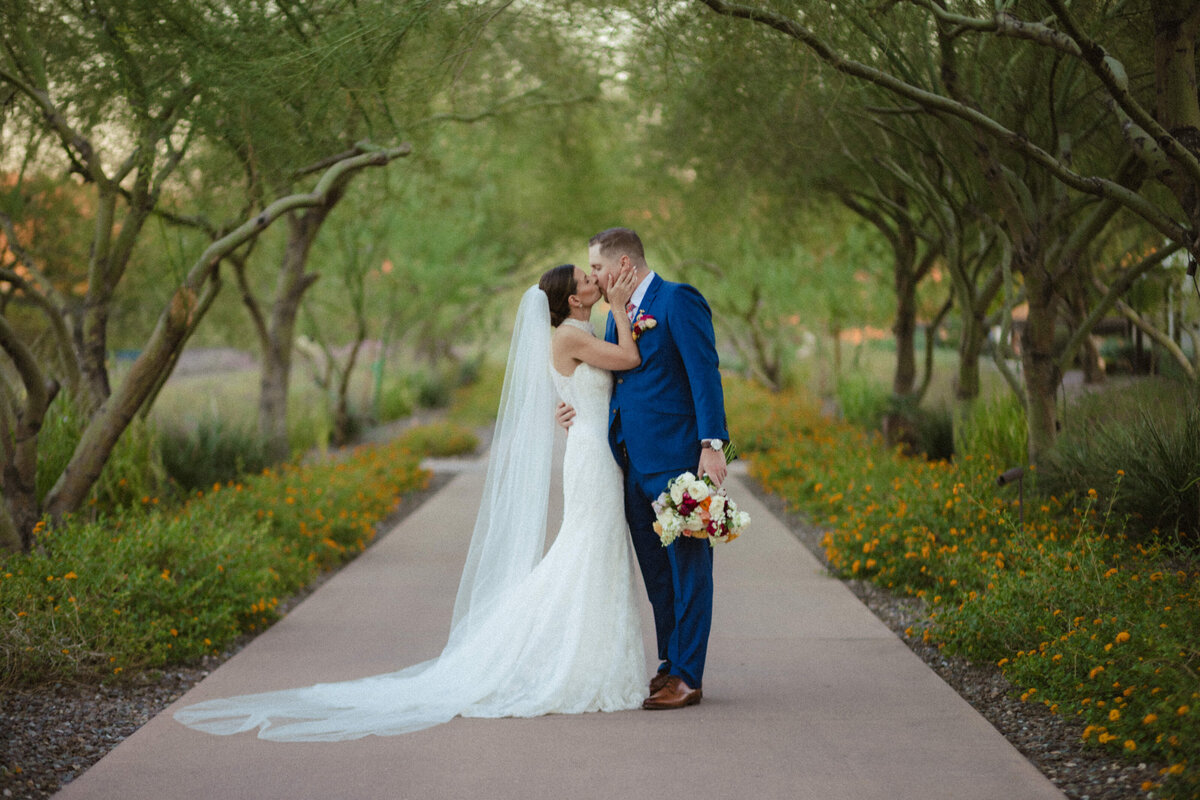 Sarah & Steven Wedding Sneak Peeks-236