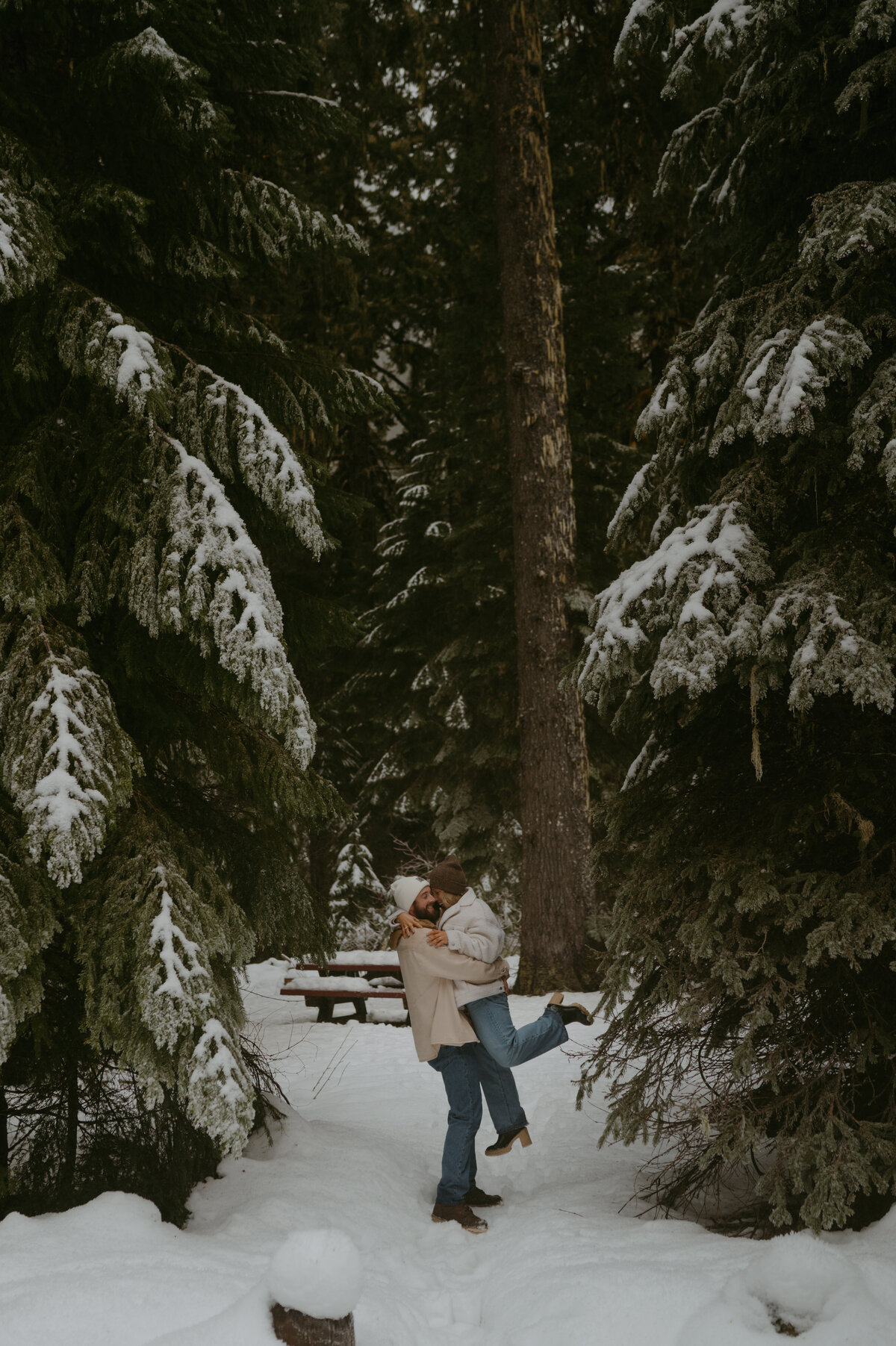 Oregon-Snow-engagement-photos-25