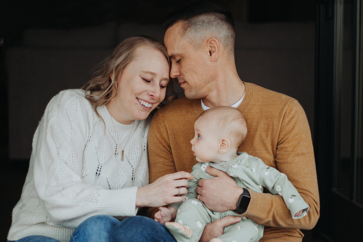 schultz-family-3-month-41