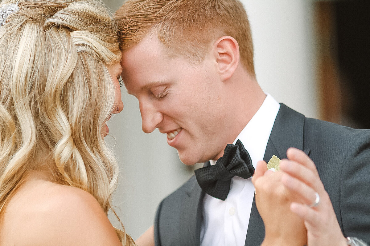 first-dance-bride-groom-black-tie-reception