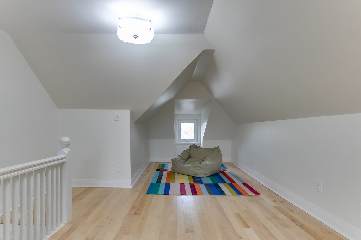 041_Loft