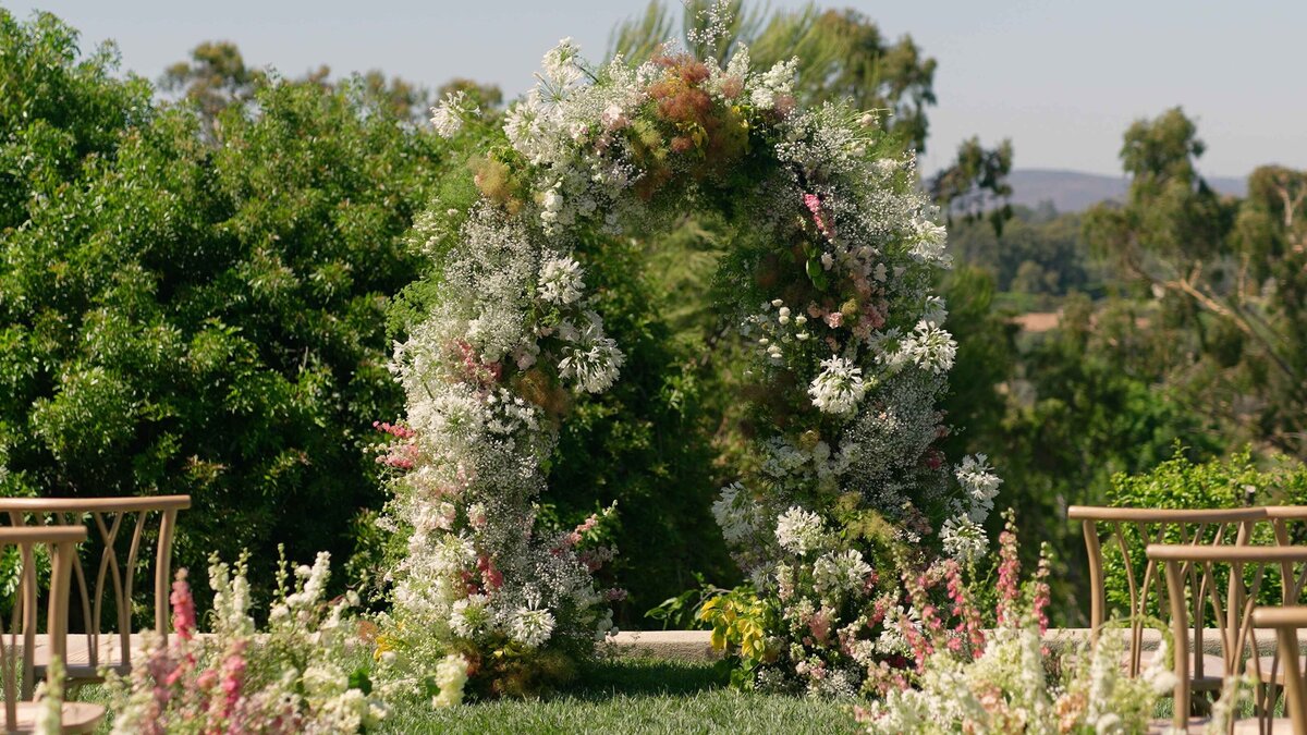 Ceremony-Arch-Florals-Luxury
