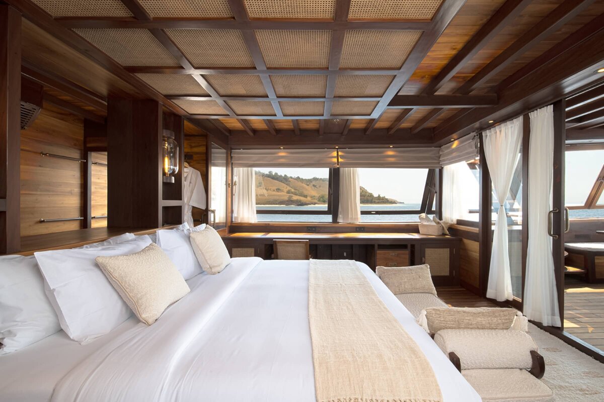 Sanya Luxury Yacht Charter Raja Ampat Master Cabin 1