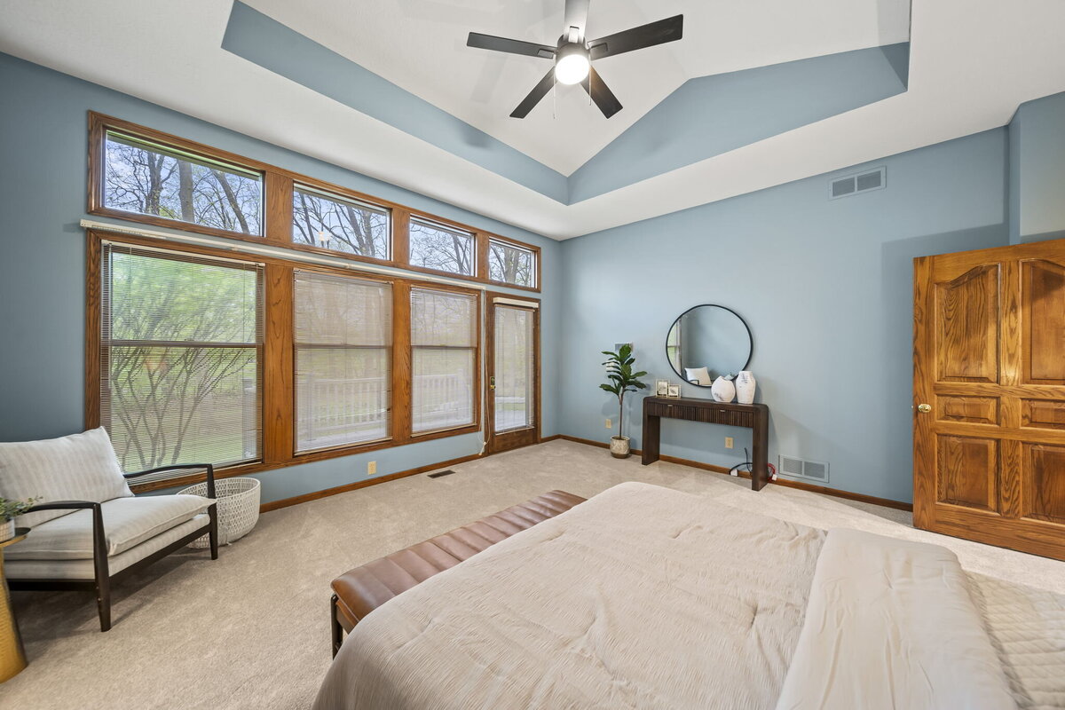 49-web-or-mls-A7405777
