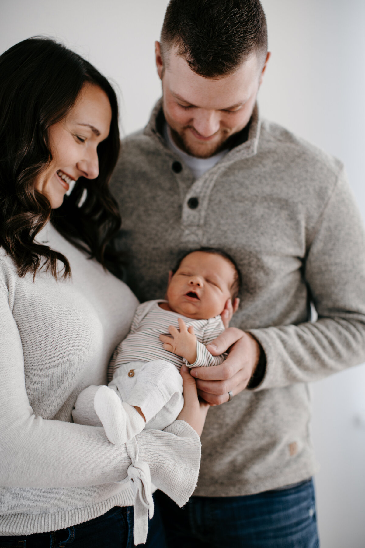 graham-newborn-belle-vous-studios