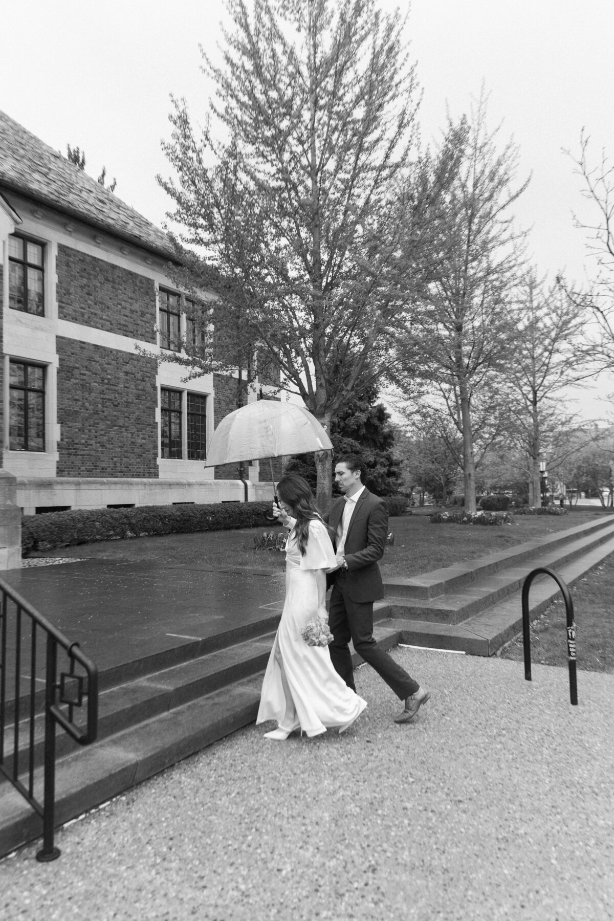 romantic-birmingham-Michigan-city-offices-couple-2