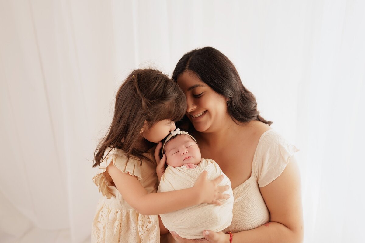 Professional newborn photos in Elk Grove