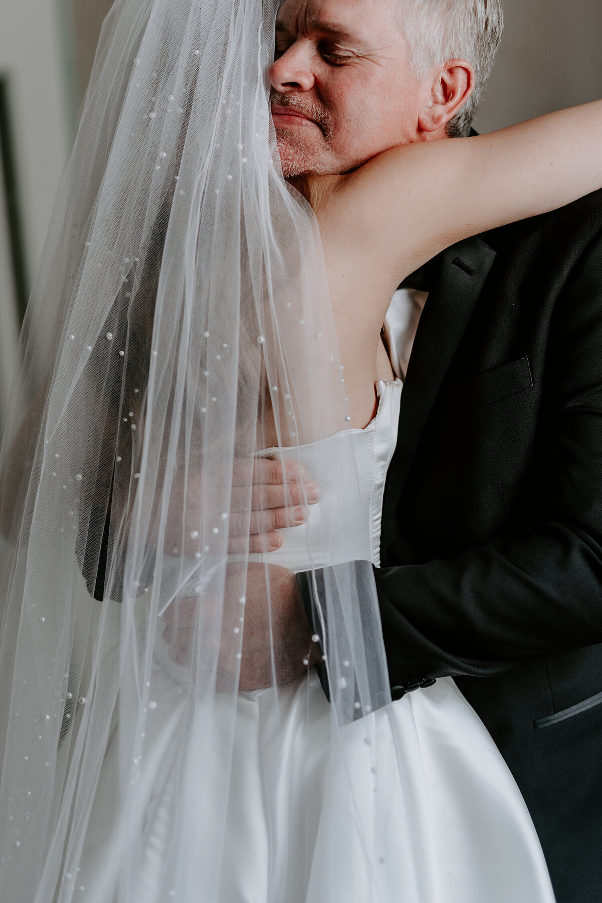 bridewithdadintuscanywedding