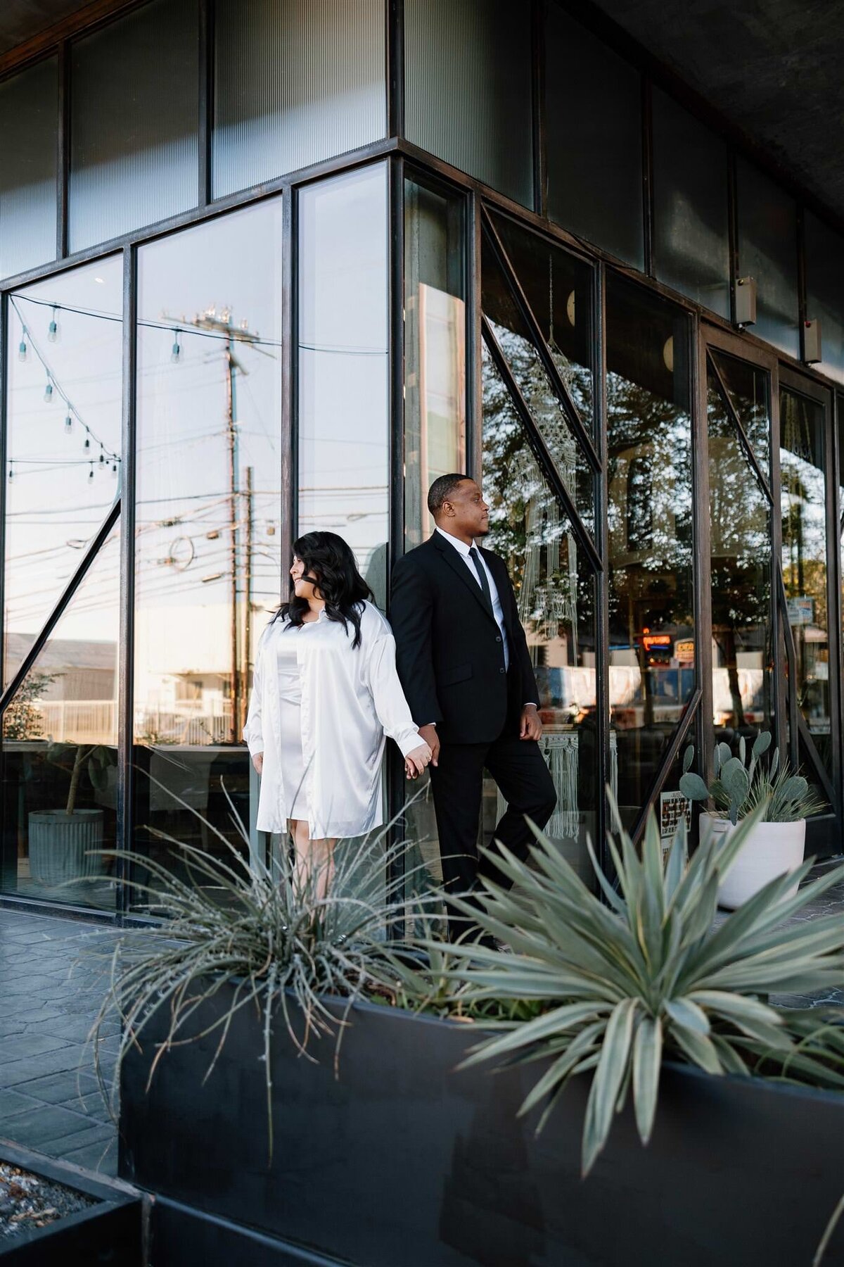 6th-street-austin-engagement-session-leah-thomason-photography-1