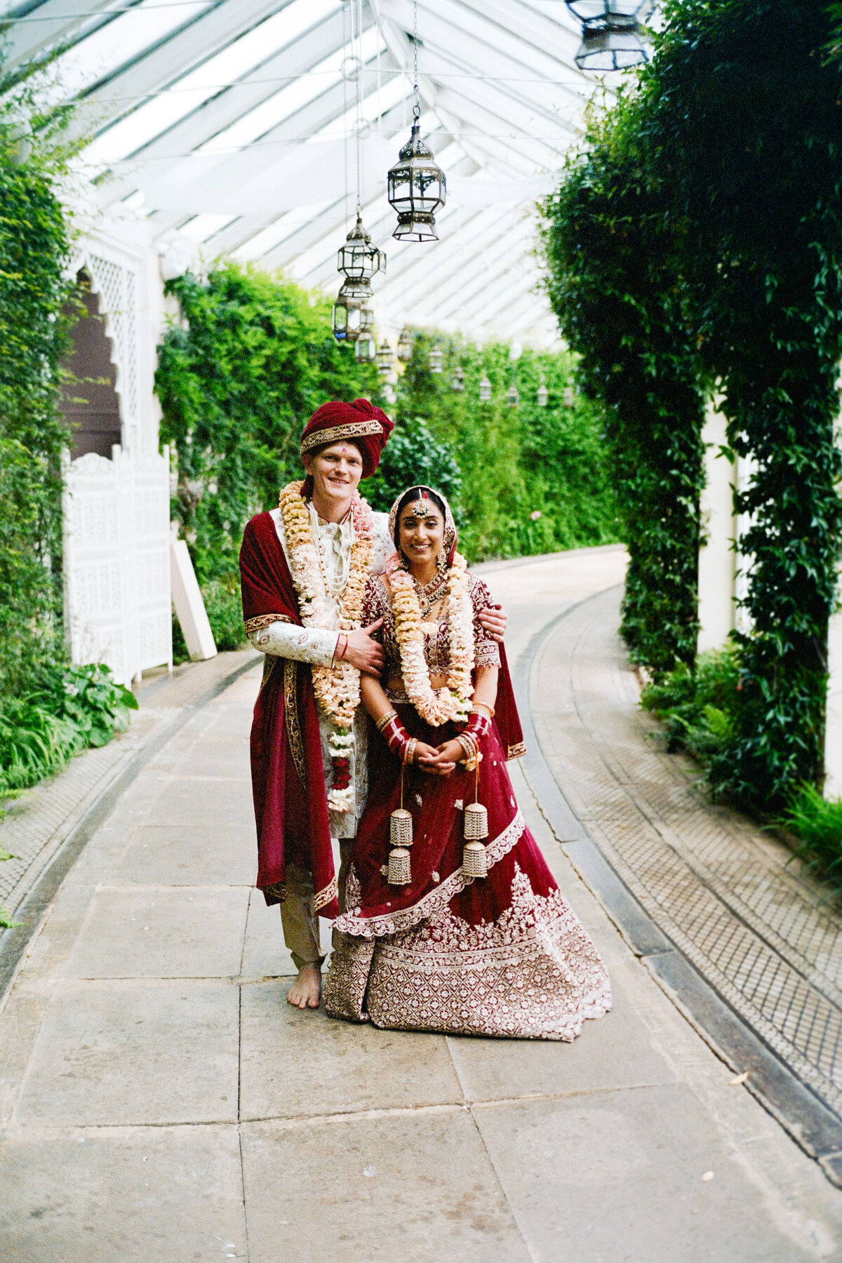 Couple portraits at Sezincote on 35mm film