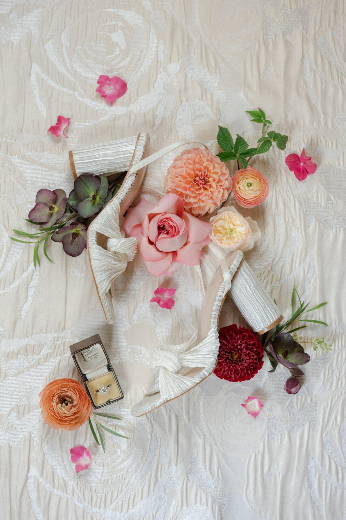 Beaver_Creek_Intimate_Wedding_MaryAnnCraddockPhotography_0001