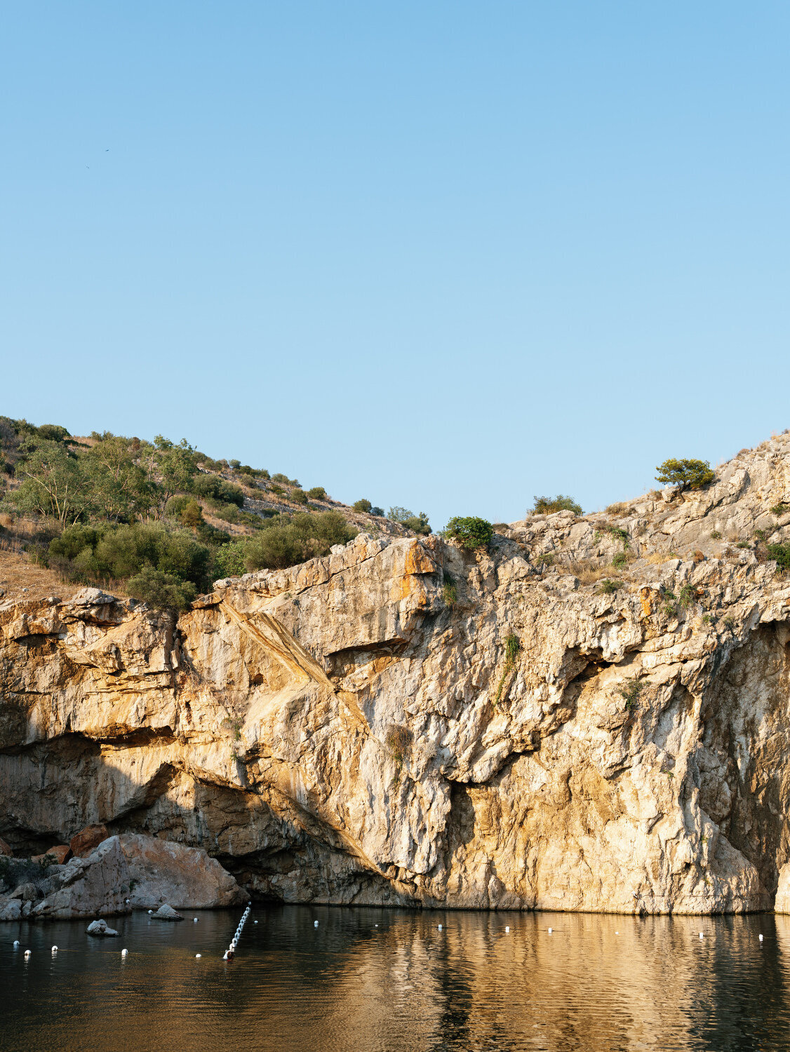 Black-Tie-Wedding-at-Four-Seasons-and-Vouliagmeni-Lake-070