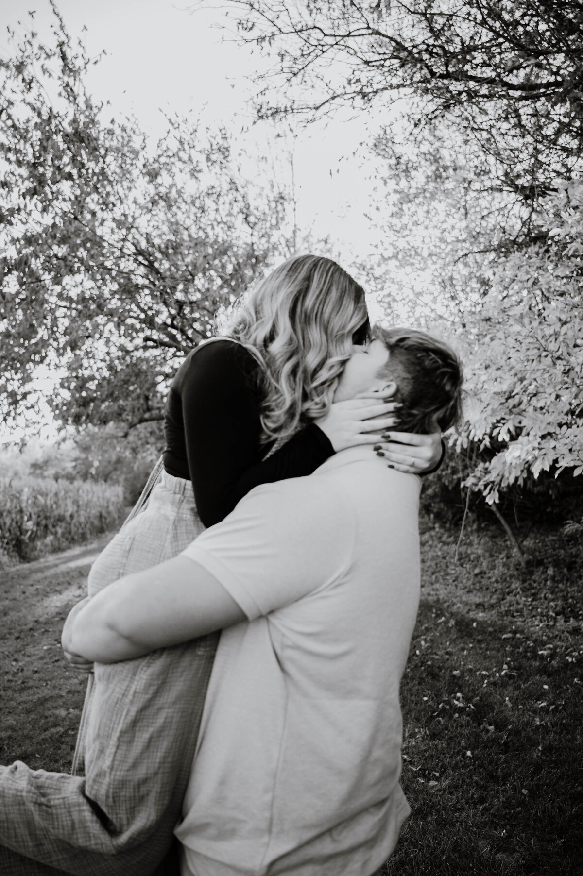 Taylor Elizabeth Photography Weddings and Lifetyle Photographer in Indiana Couples Photo 44