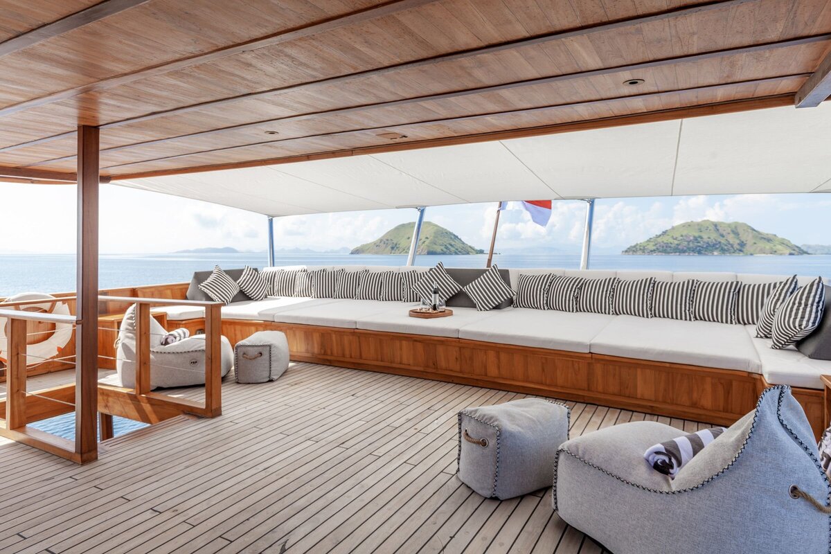 Rascal Voyages Luxury Yacht Charter Indonesia - Bali Interiors-16