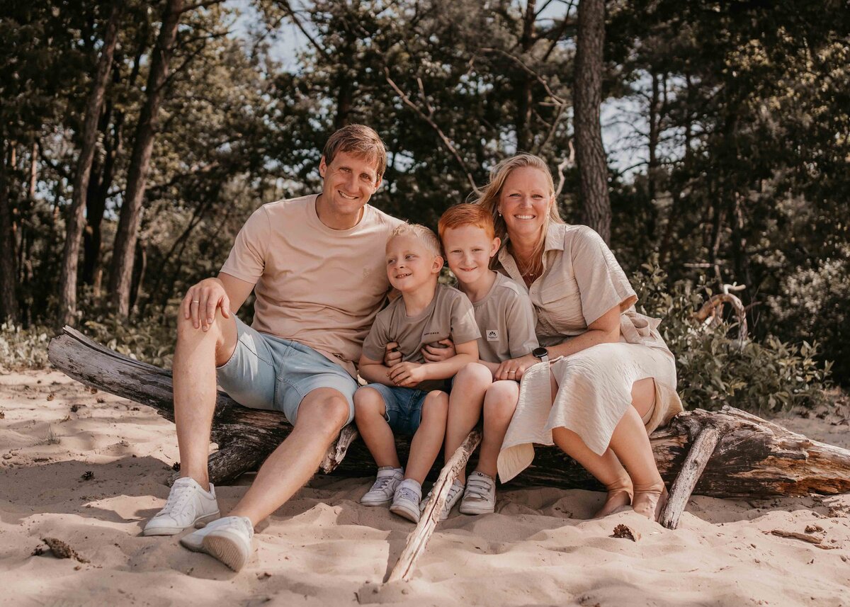 liefdevolle-gezinsfotografie-laren-duinen-leukfotografie (94 van 114)