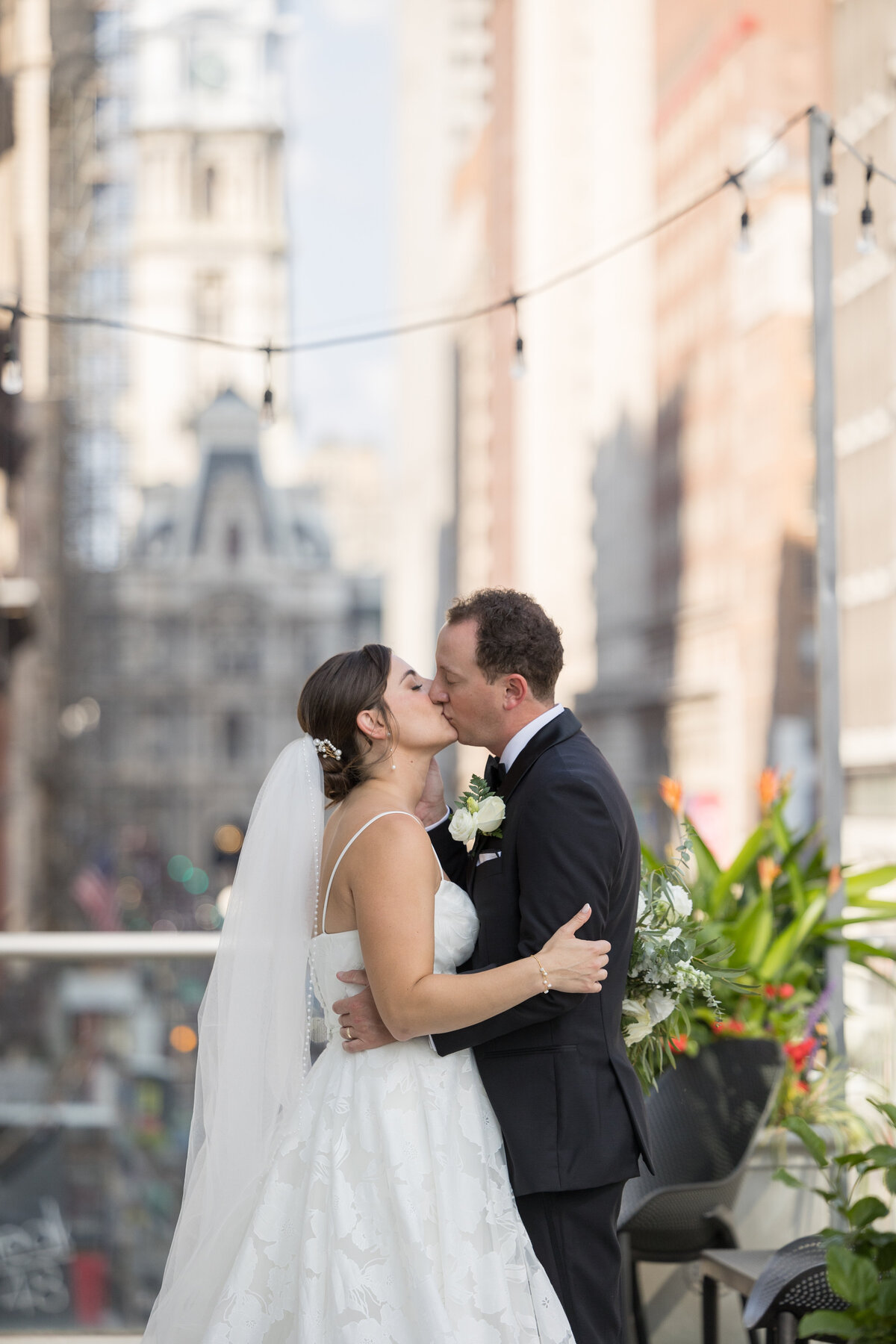 Kimmel Center Wedding_Susan Hennessey Photography_54